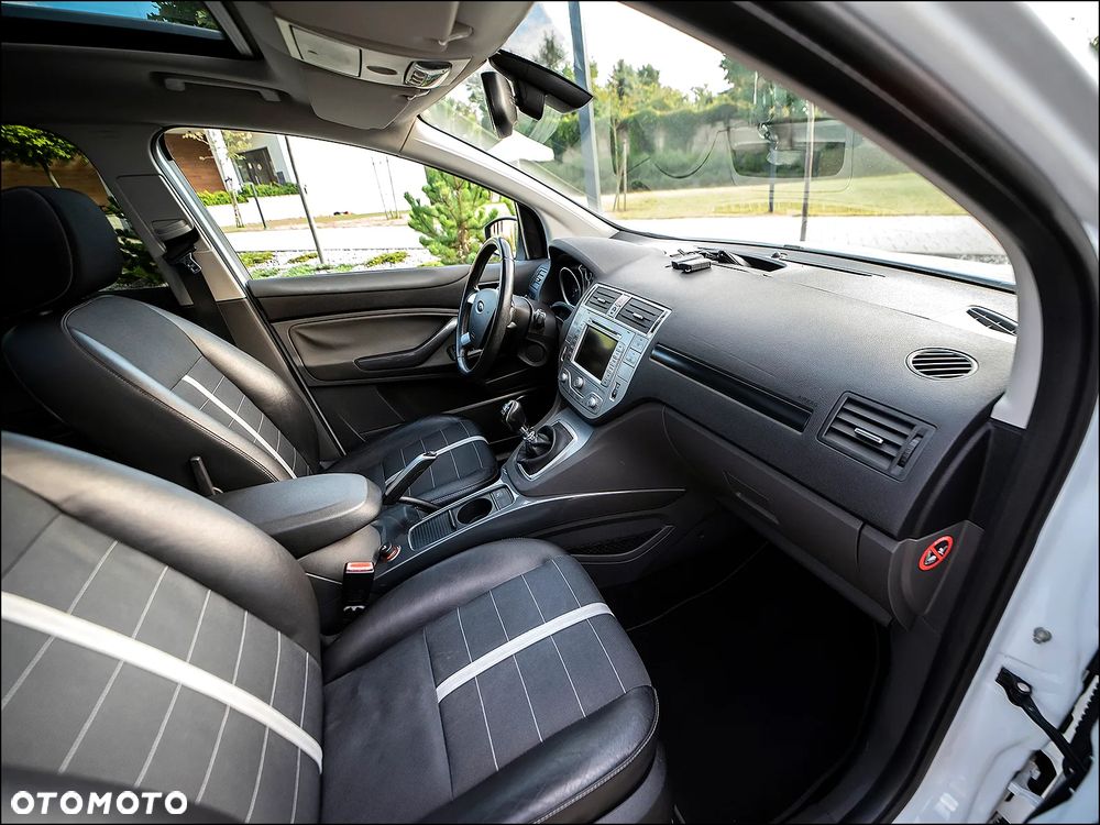 Ford Kuga - 17