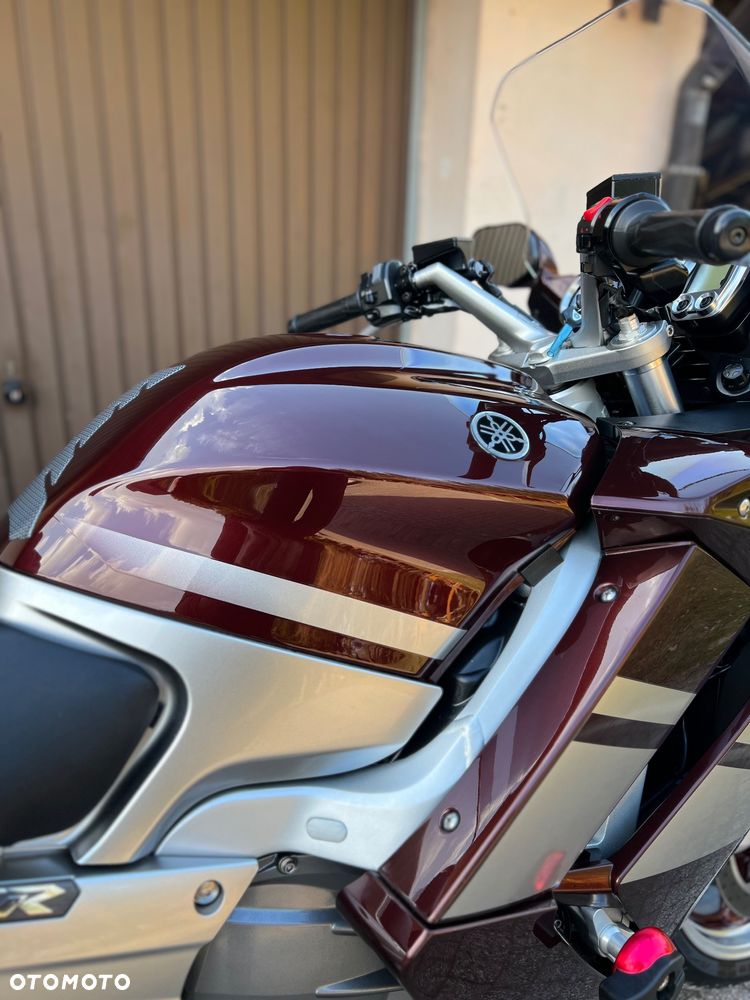 Yamaha FJR - 12
