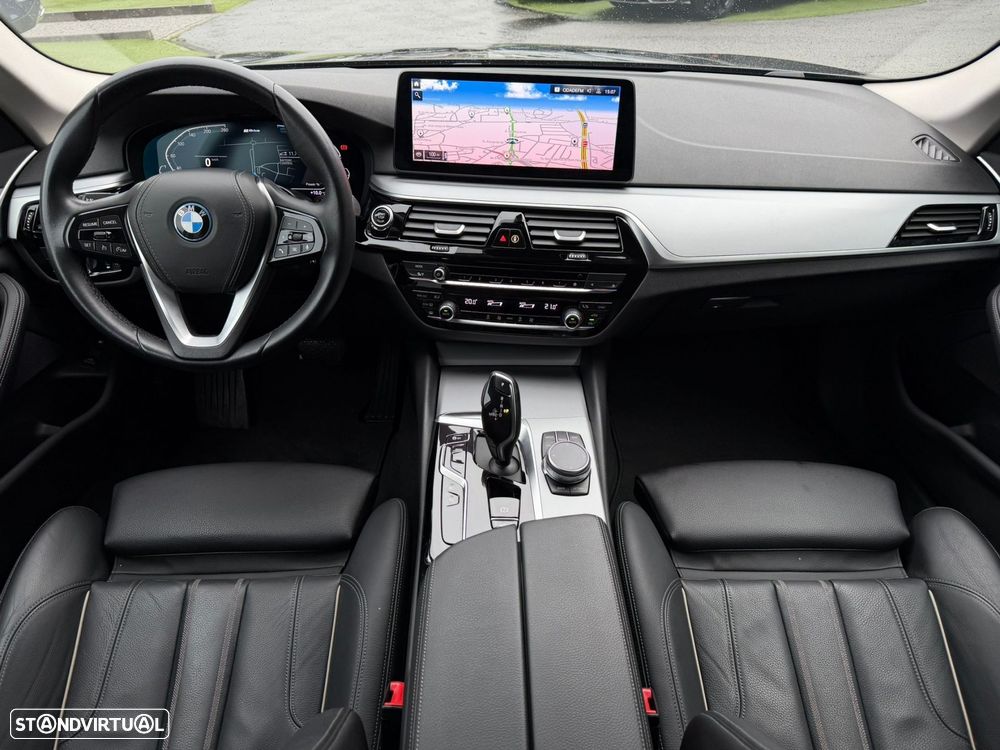 BMW 530 e - 22
