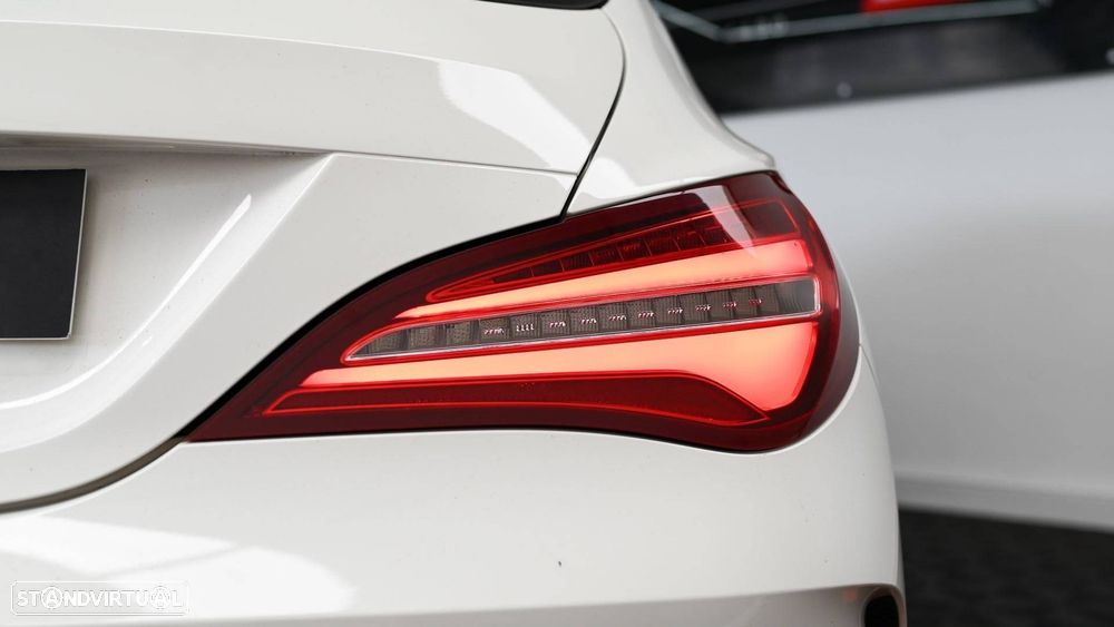 Mercedes-Benz CLA 45 AMG 4Matic Speedshift 7G-DCT - 10