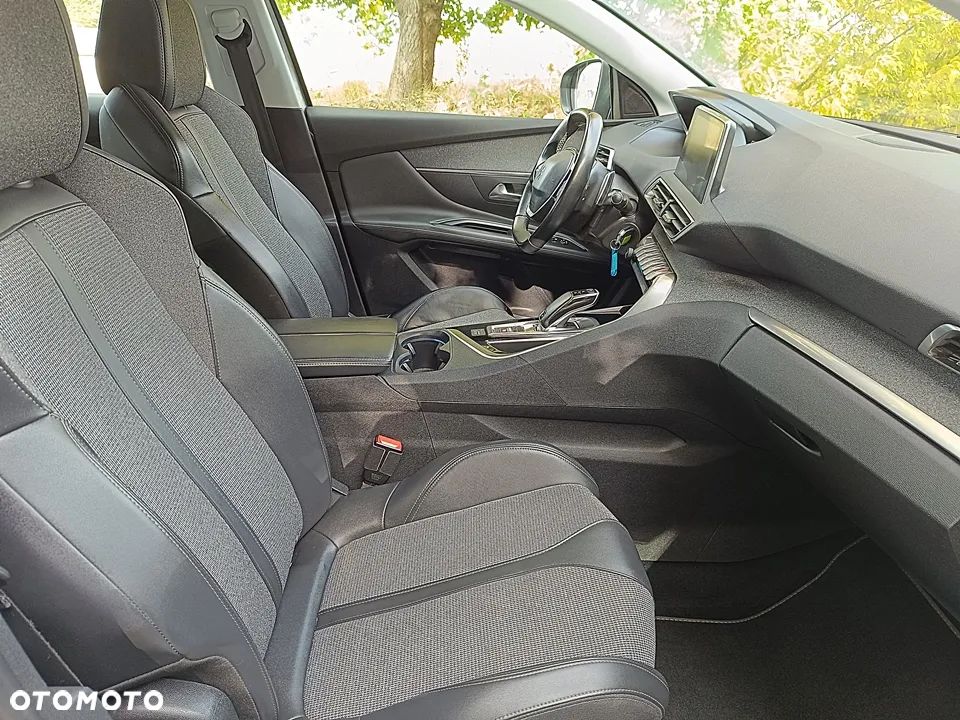 Peugeot 3008 1.5 BlueHDi Allure S&S EAT8 - 20