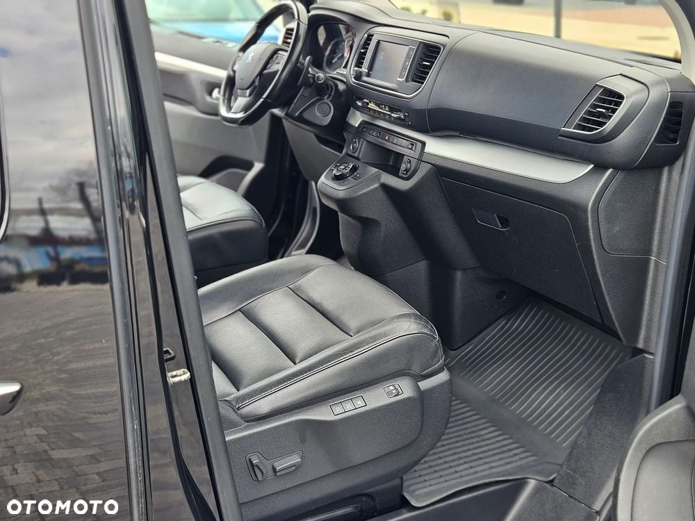Peugeot Traveller - 17