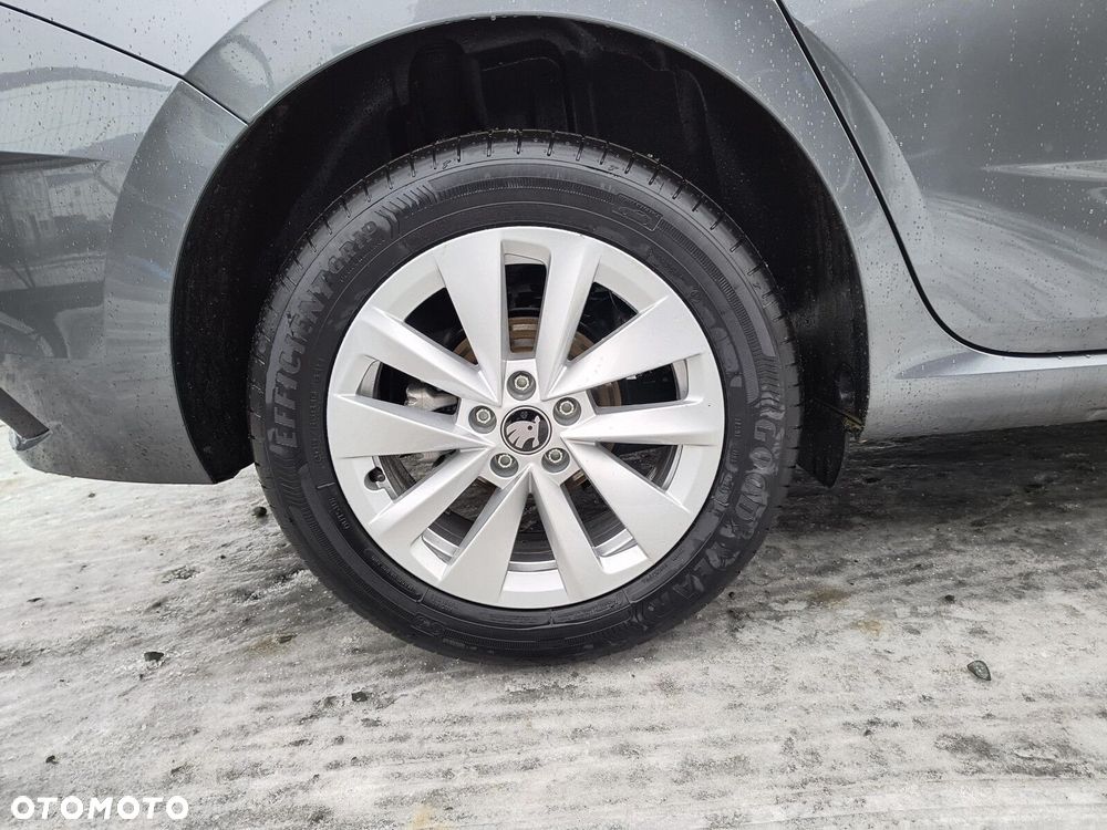 Skoda Scala 1.0 TSI Essence - 18