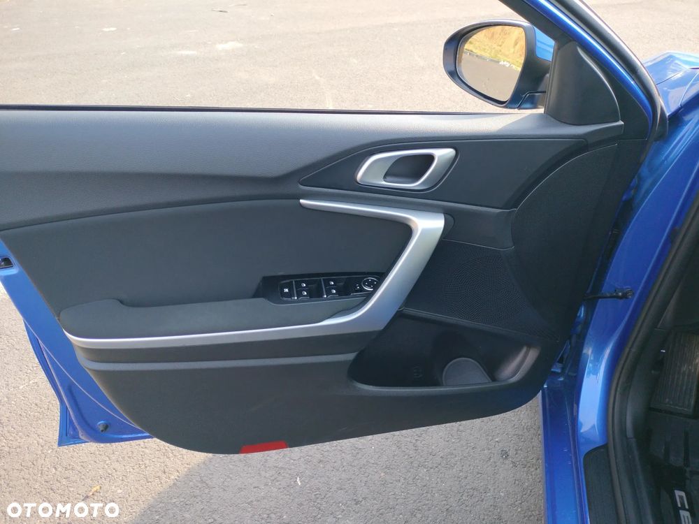 Kia Ceed 1.5 T-GDI M - 10