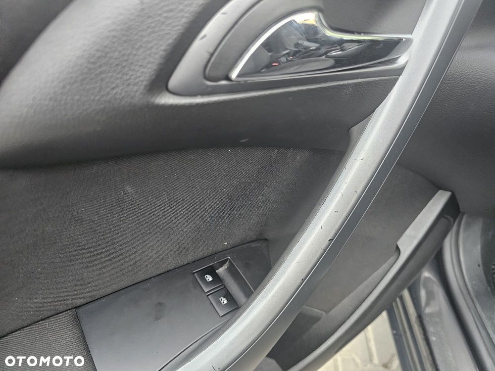 Opel Astra 1.7 CDTI Essentia - 17