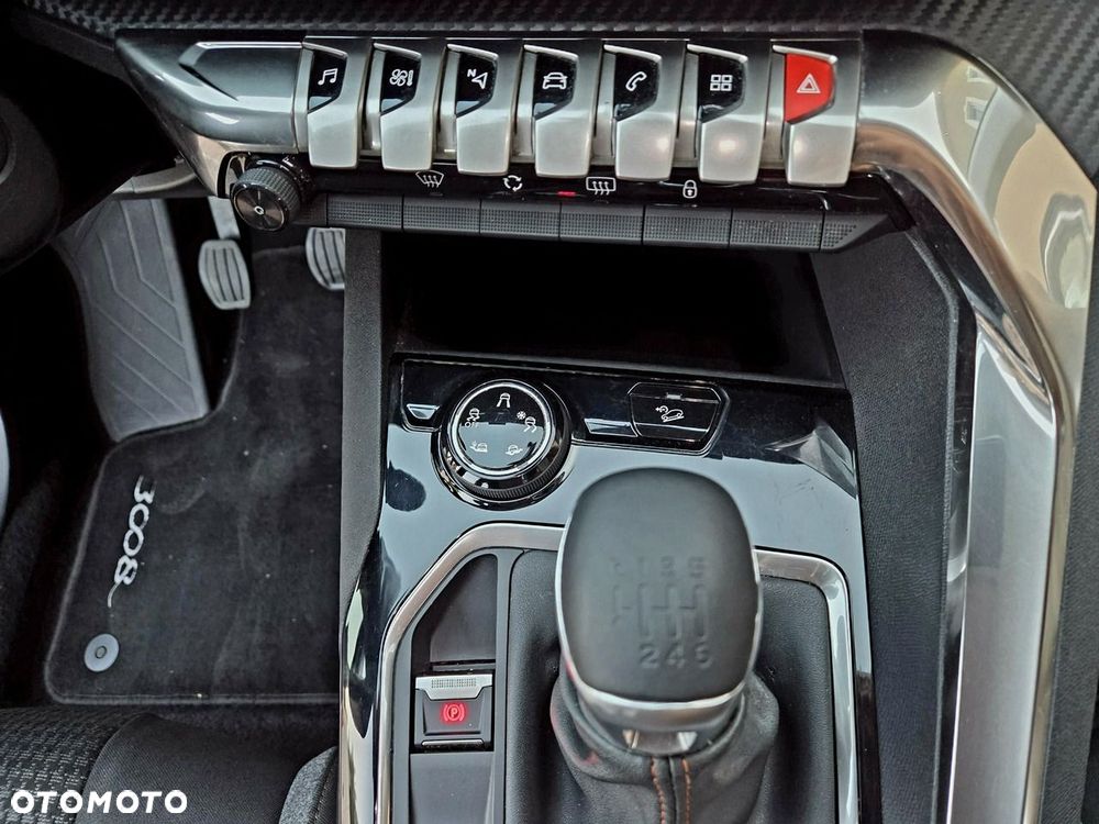 Peugeot 3008 - 17