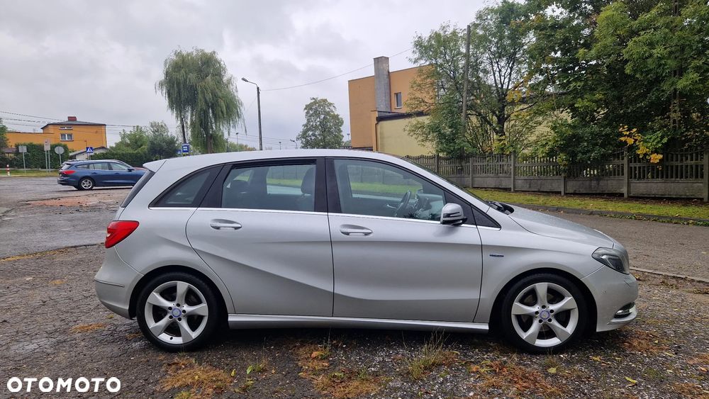 Mercedes-Benz Klasa B 200 CDI (BlueEFFICIENCY) - 4