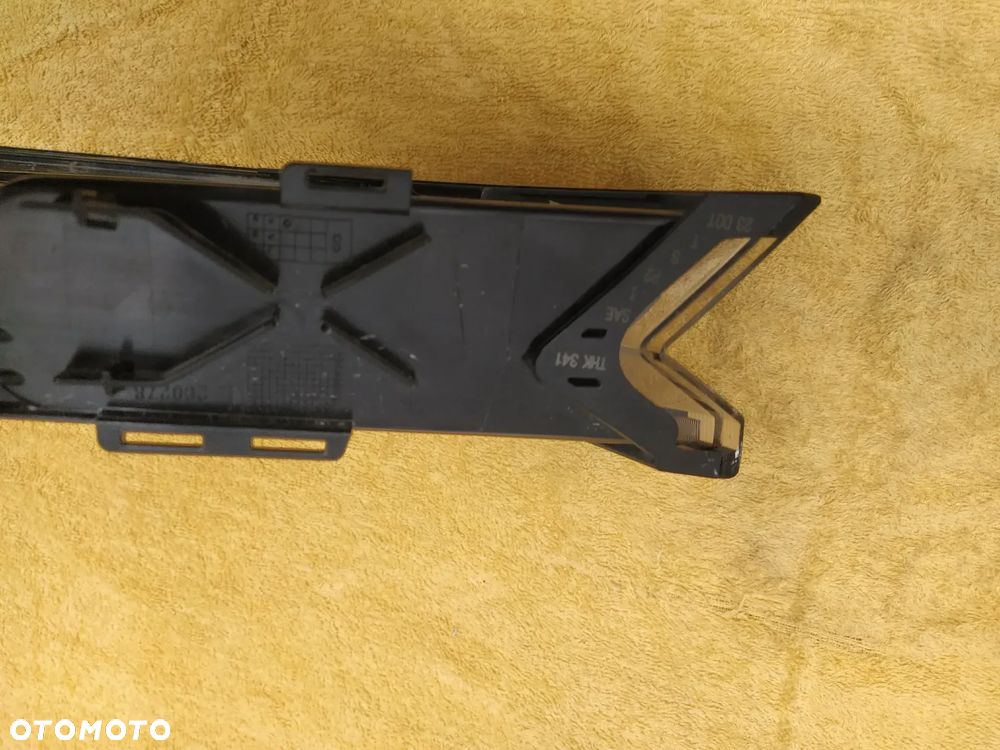 PORSCHE TAYCAN 9JA 19- LAMPA TYŁ TYLNA LED PRAWA LEWA BLENDA ŚRODKOWA W KLAPĘ BAGAŻNIKA BASE USA KOMPLET ORYGINAŁ - 18