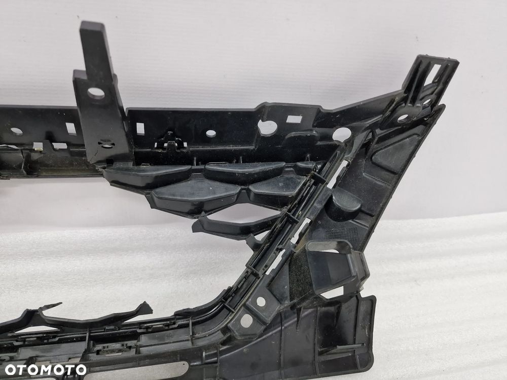 SEAT LEON 3 III LIFT CUPRA RAMKA ATRAPY / GRILLA PRZEDNIEGO PRZÓD "CZARNA" , NR 5F0853654K , NR AUKCJI GR176 - 16