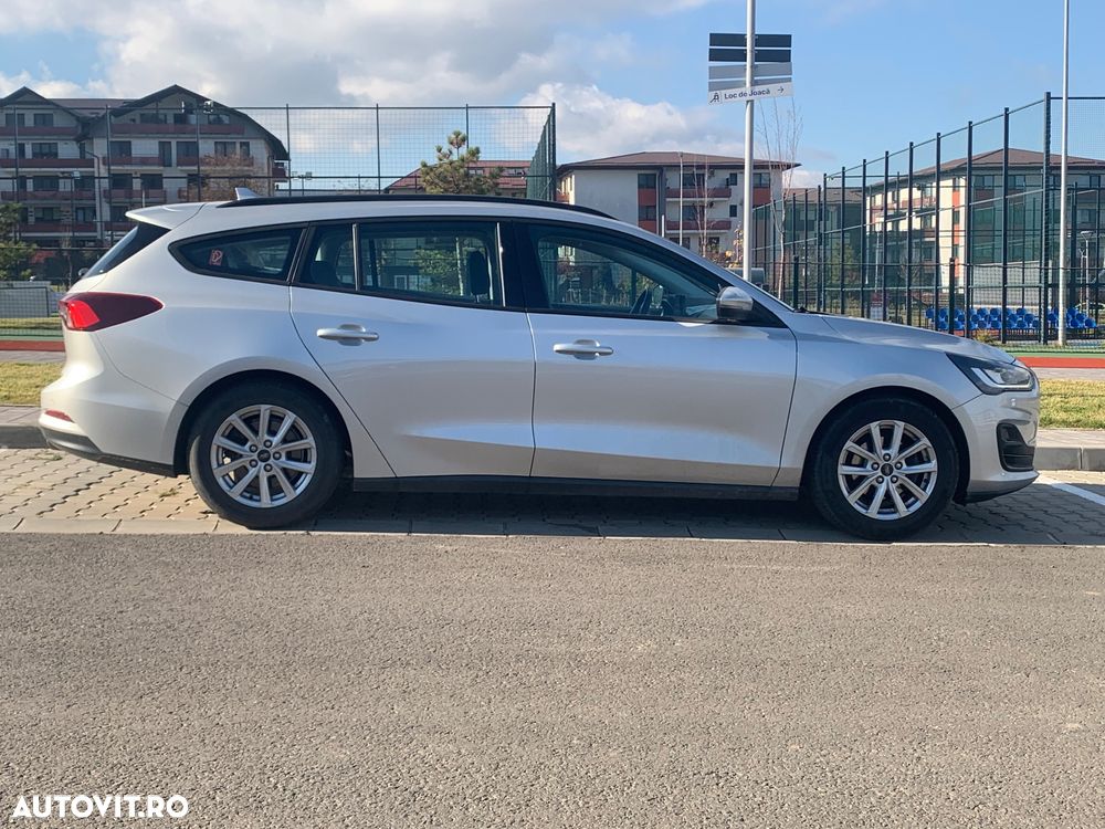 Ford Focus Turnier 1.5 EcoBlue Start-Stopp-System Aut. ST-LINE X - 6