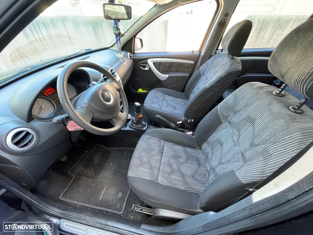Dacia Sandero - 9