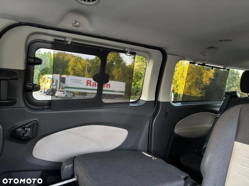 Ford Tourneo Custom 2.0 EcoBlue L2 Titanium - 29