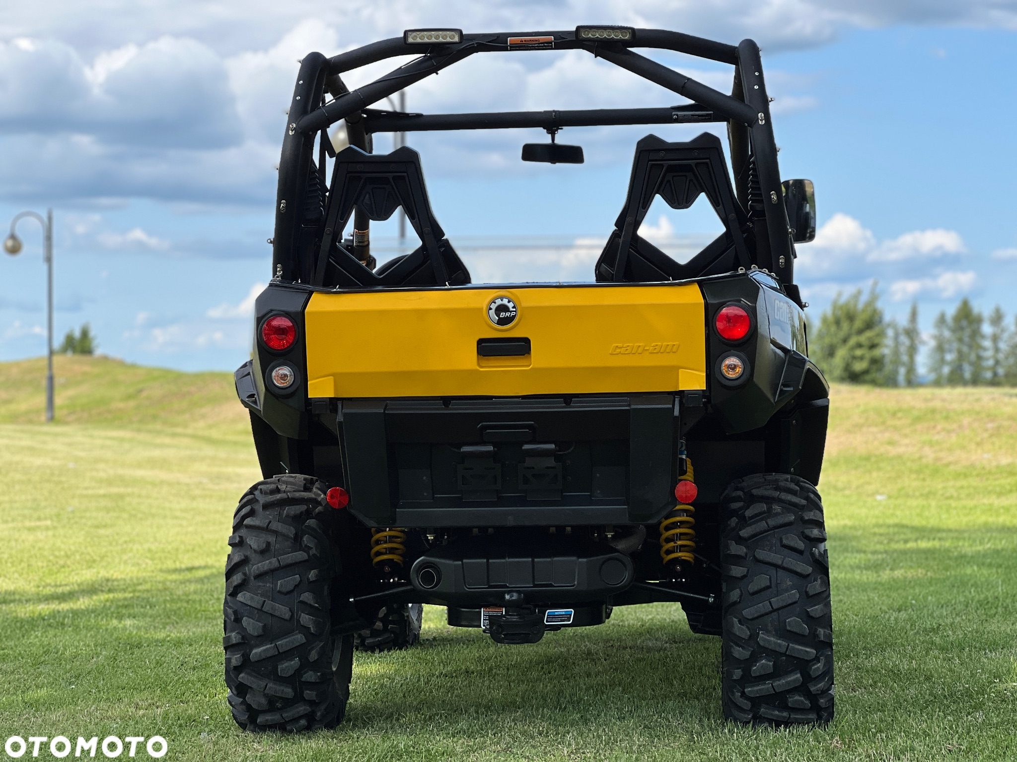 Can-Am Inny - 12