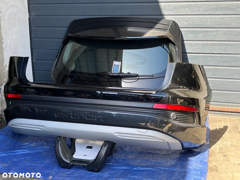 KLAPA BAGAŻNIKA ZDERZAK TYŁ AUDI Q4 E TRON LY9T DO ZAŁOŻENIA - 4