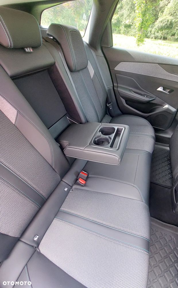 Peugeot 308 1.5 BlueHDi Allure S&S EAT8 - 16