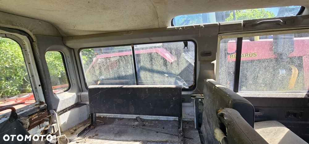 Land Rover Defender 110 2.5td części fotele ławka kierownica silnik skrzynia reduktor most maska dach szyba - 6
