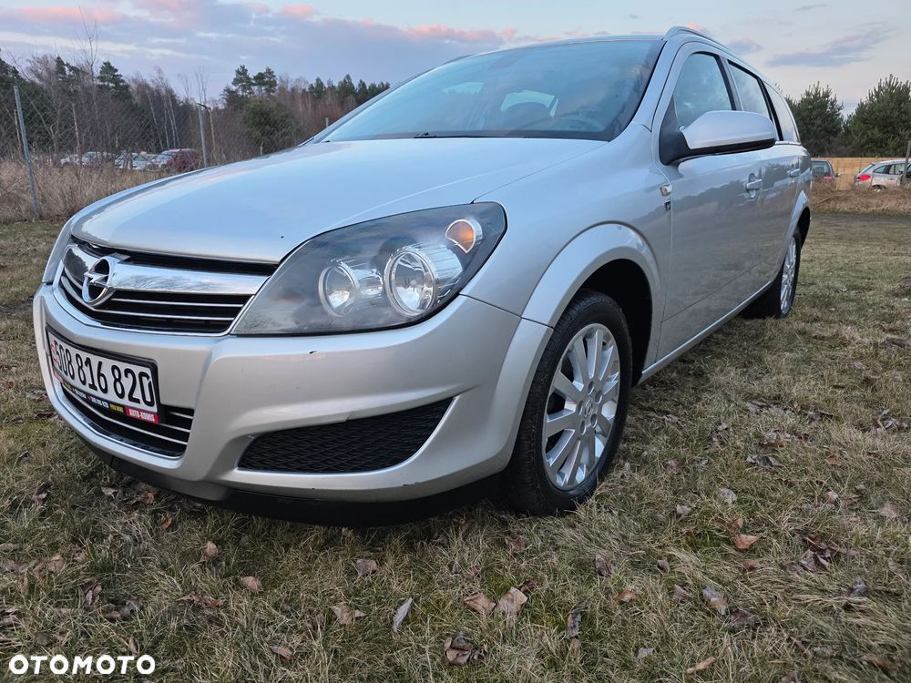 Opel Astra 1.7 CDTI DPF 150 Jahre - 10