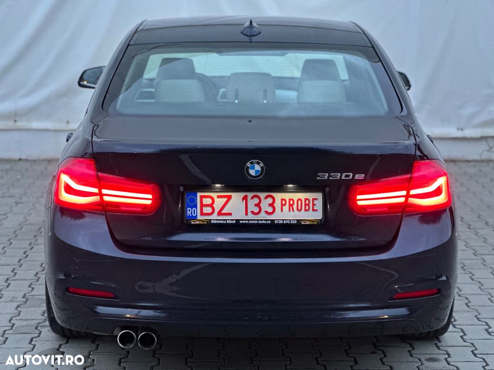 BMW Seria 3 330e iPerformance M Sport - 9