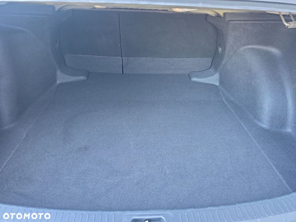 Toyota Corolla 1.8 Hybrid Style - 25