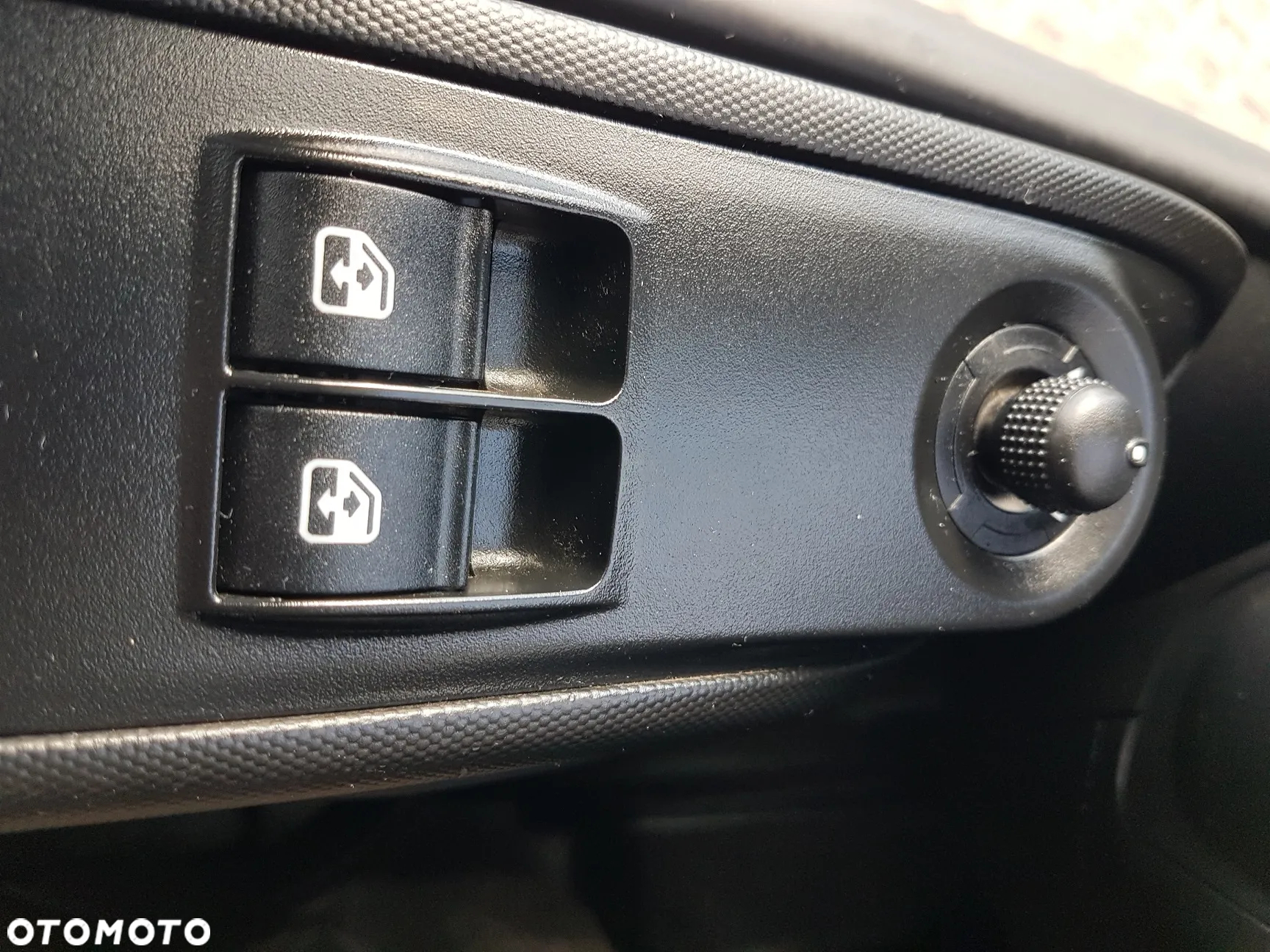 Iveco DAILY KONTENER NISKOPODŁOGOWY 4,31x2,24x2,43 FOODTRUCK SKLEP KAMPER KLIMA BAR KONIOWÓZ - 9