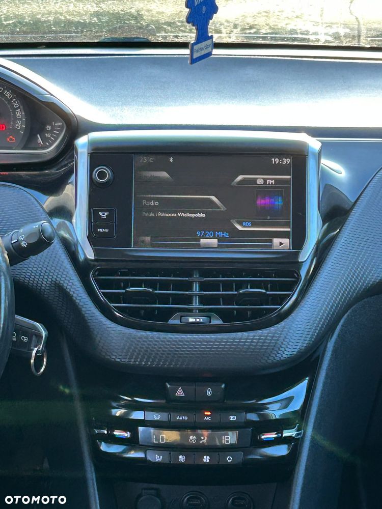 Peugeot 2008 e-HDi FAP 115 STOP & START Allure - 13