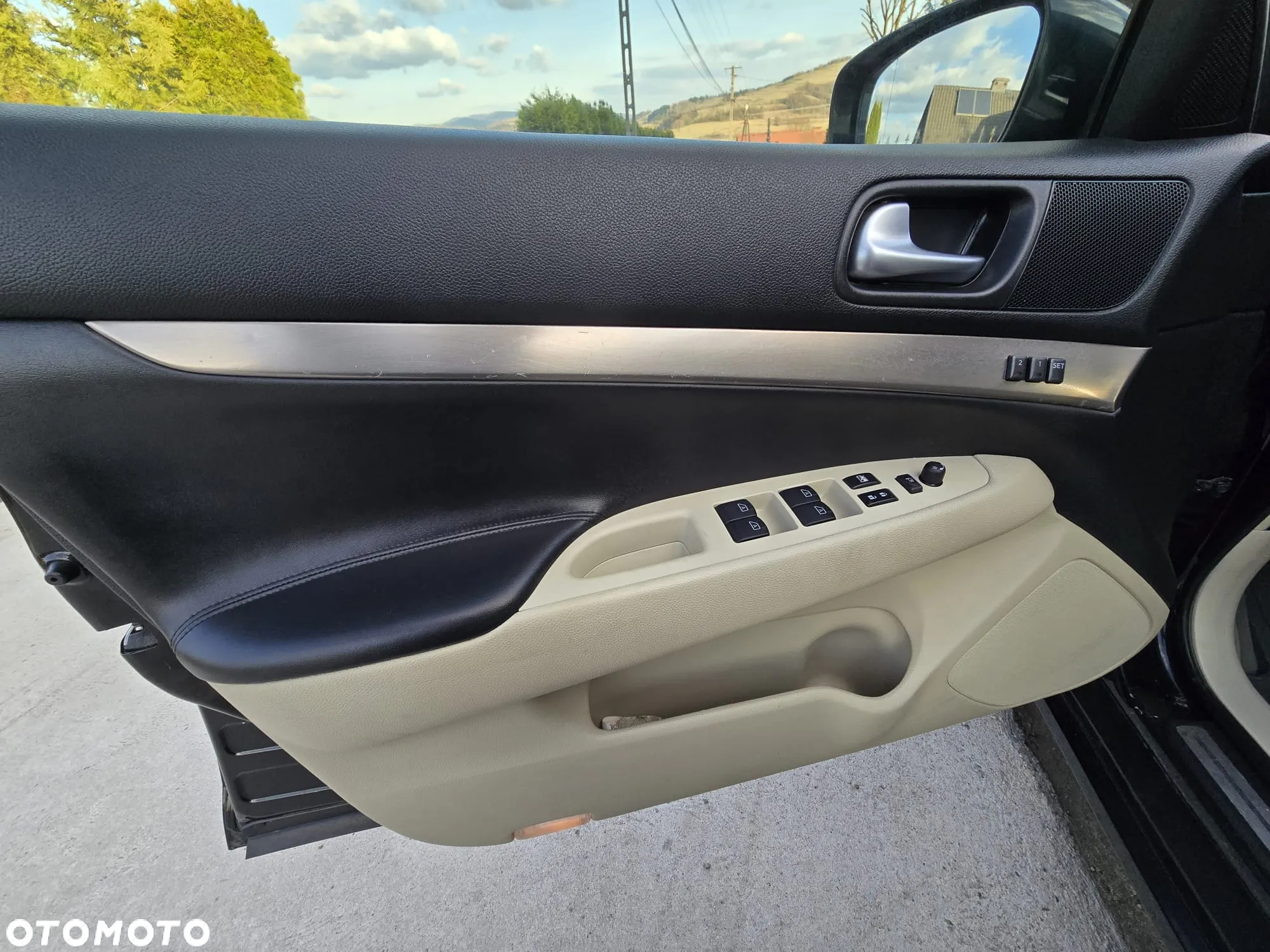Infiniti G G37 AWD - 36