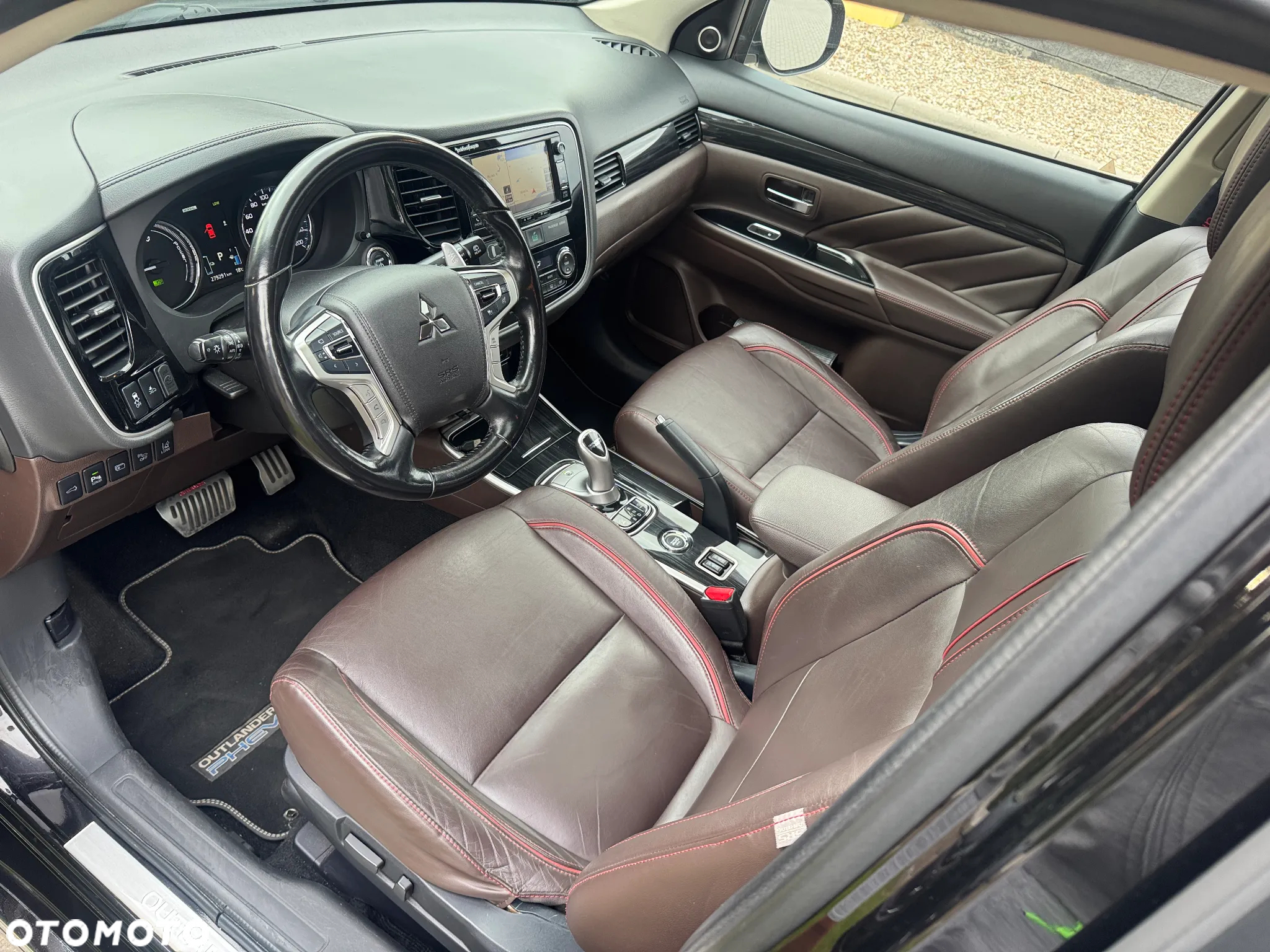 Mitsubishi Outlander PHEV Instyle NAVI + - 13