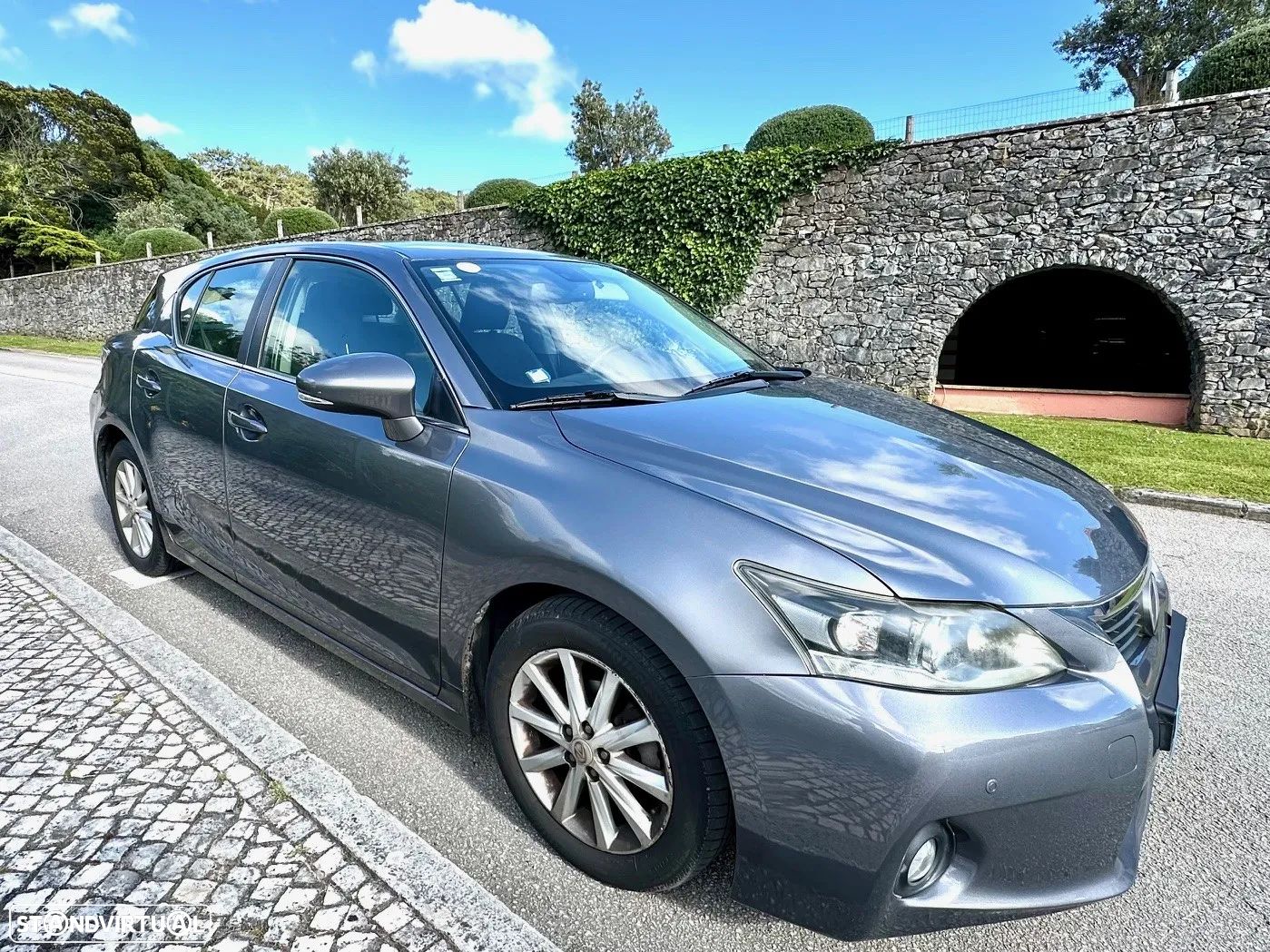 Lexus CT 200h - 1