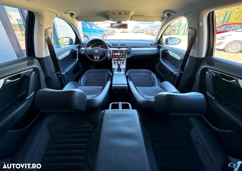 Volkswagen Passat 2.0 TDI BlueMotion Technology DSG Highline - 25