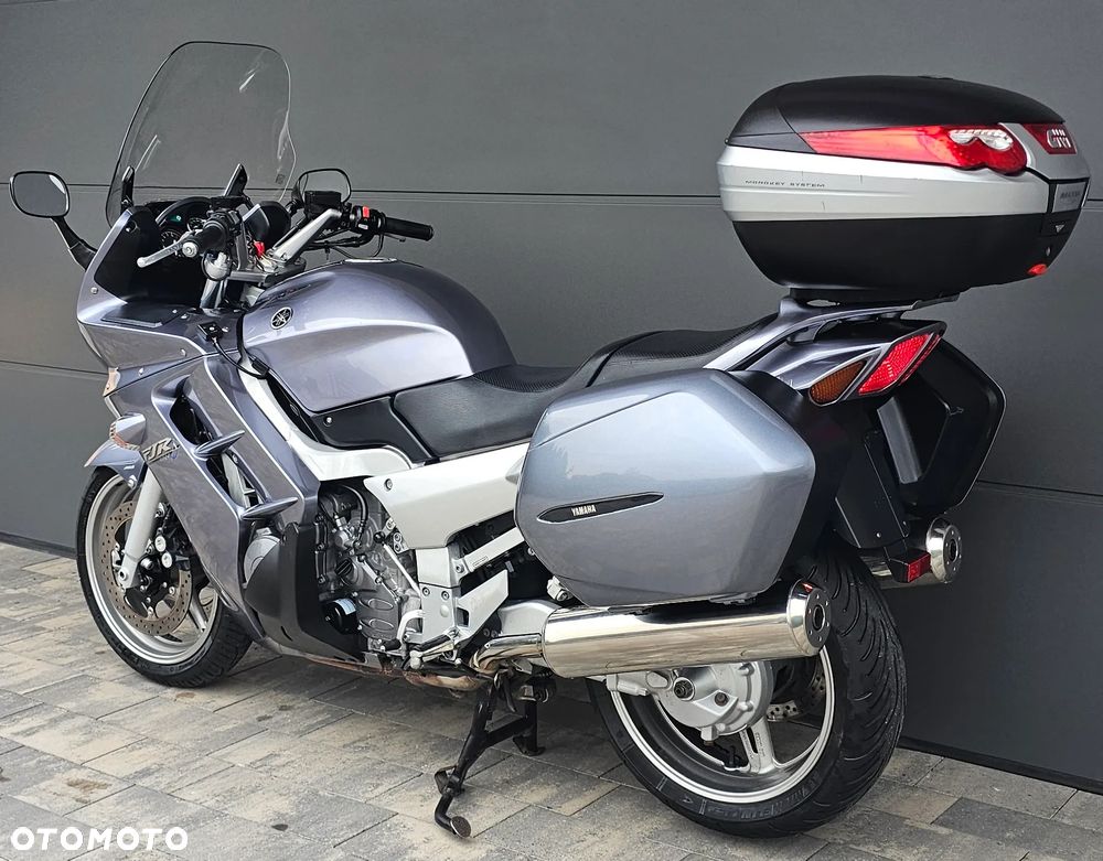 Yamaha FJR - 7
