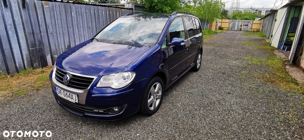 Volkswagen Touran 2.0 TDI Highline - 1