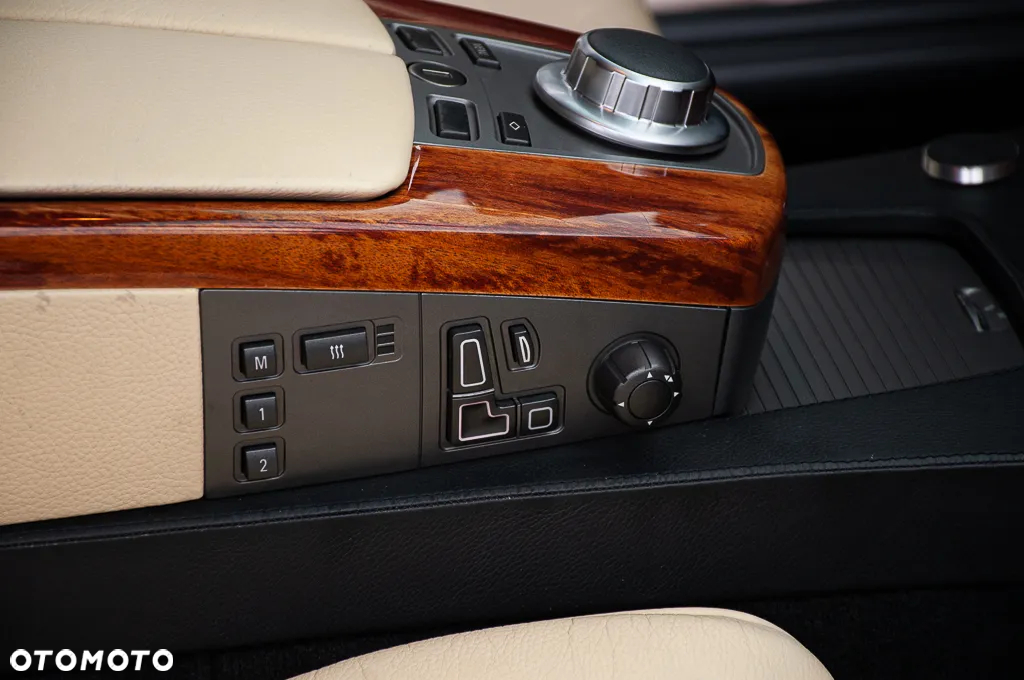 BMW Seria 7 730d - 25