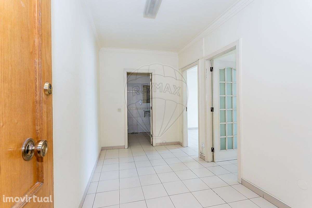 Escritório T1 para arrendamento - Grande imagem: 3/20