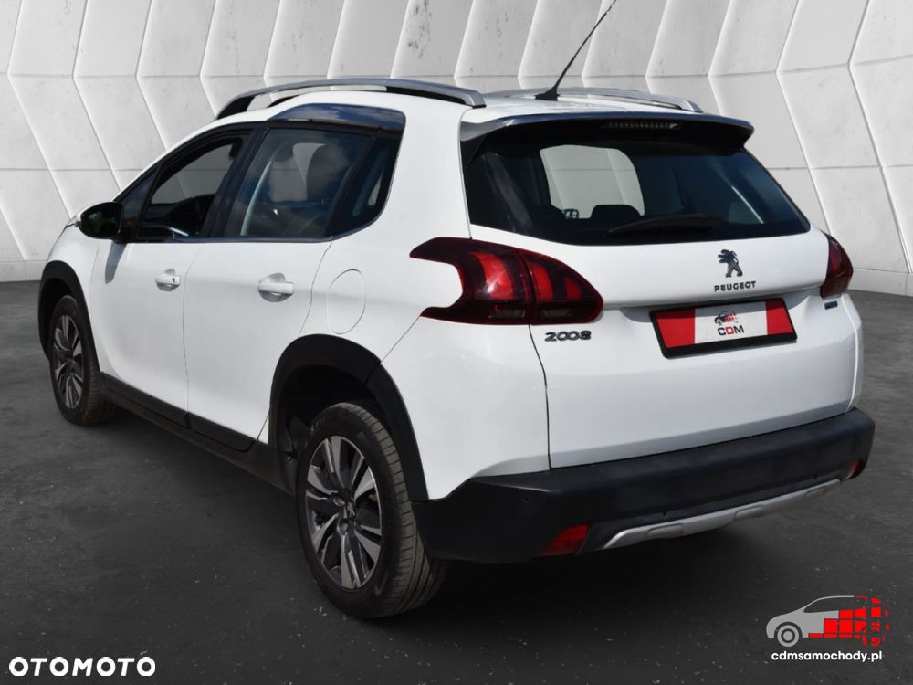 Peugeot 2008 - 8