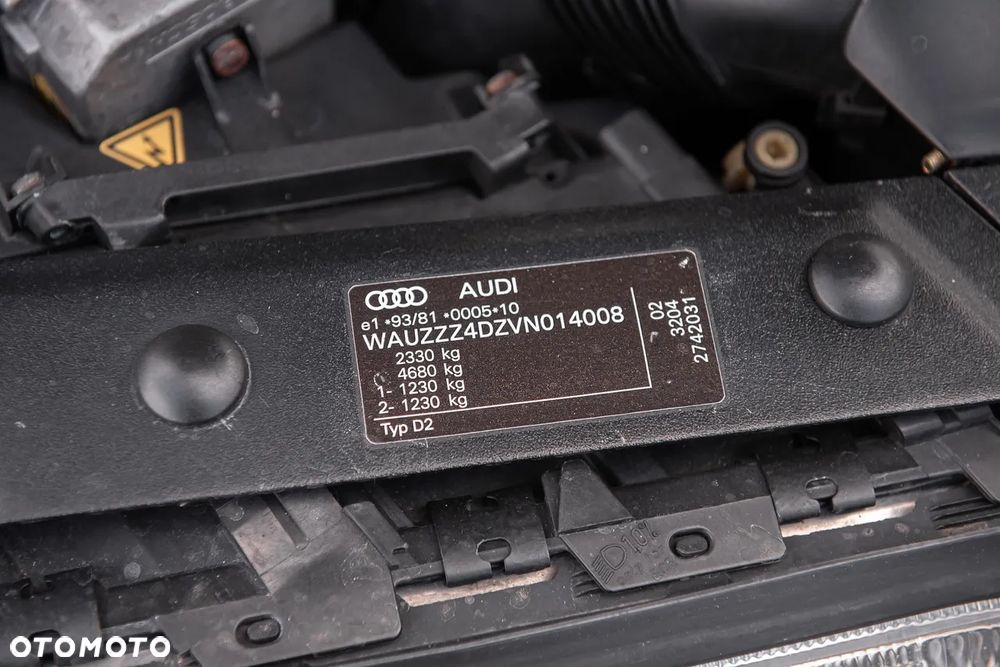 Audi S8 4.2 Quattro - 34