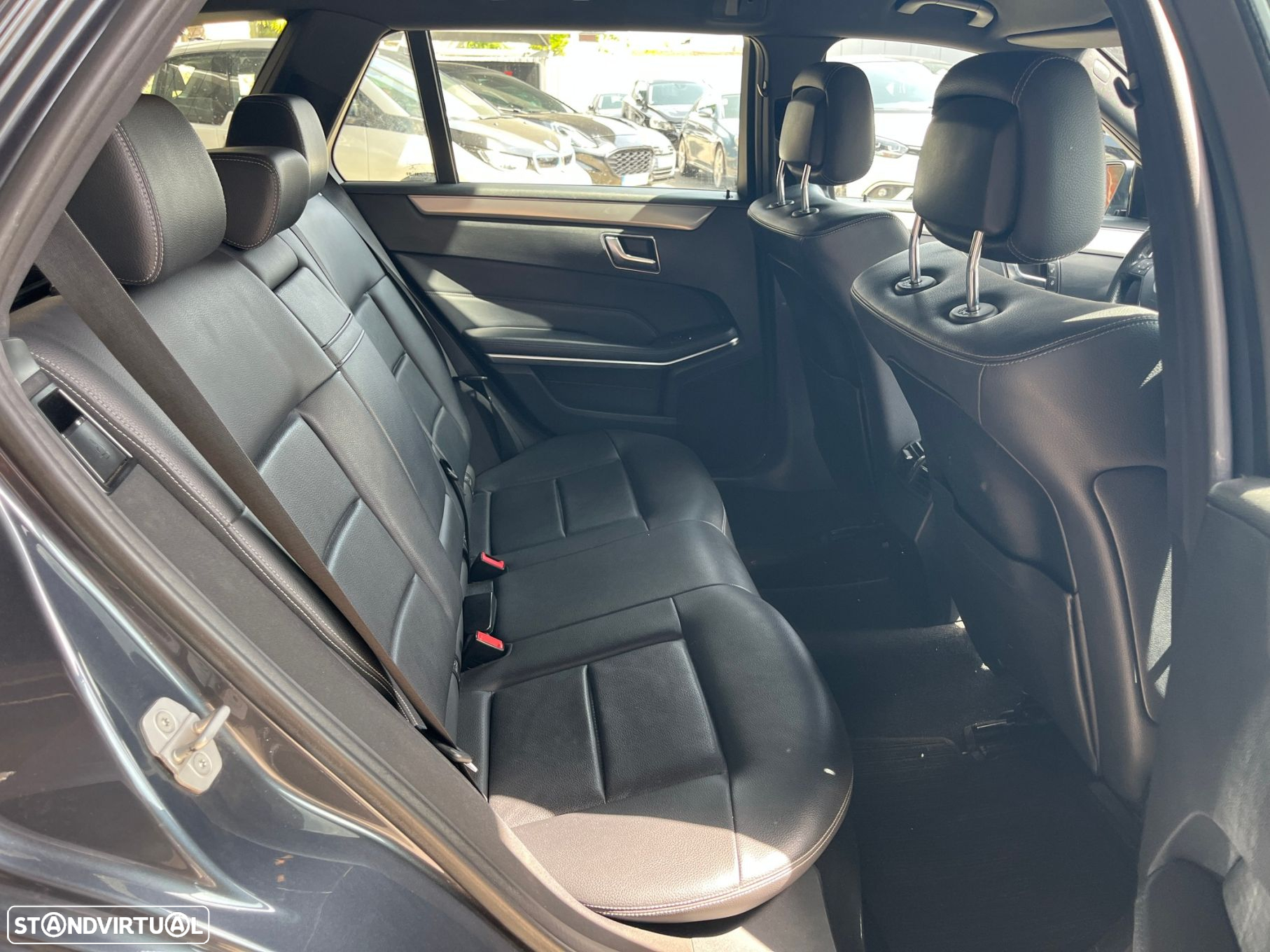 Mercedes-Benz E 300 Bluetec Hybrid Avantgarde - 46