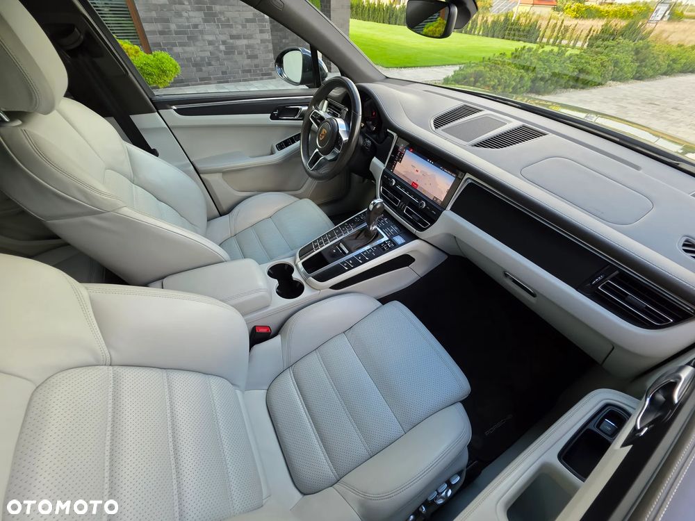 Porsche Macan - 30