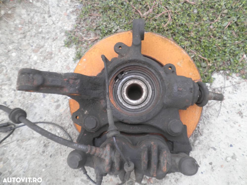 Fuzeta stanga / dreapta fata Renault Master 3 , Opel Movano B, 2.3 DCI - 2