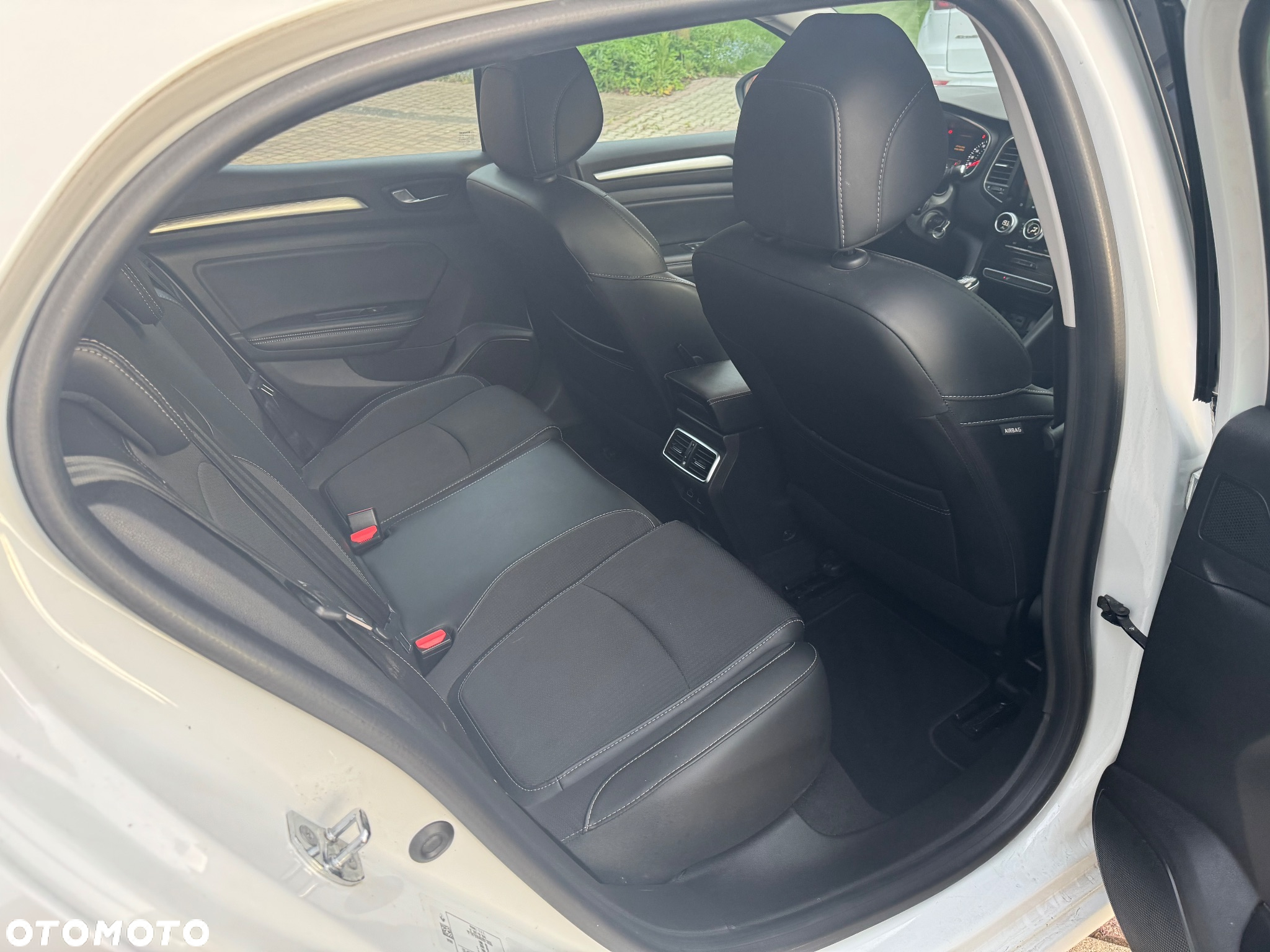 Renault Megane 1.5 Blue dCi Intens - 10
