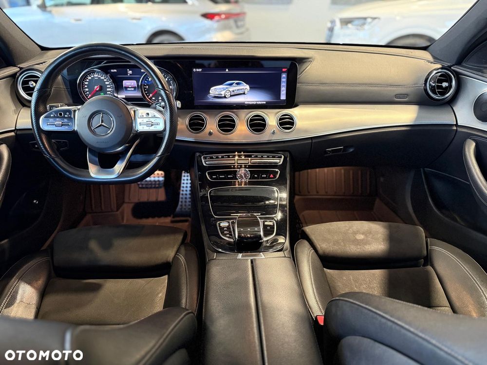 Mercedes-Benz Klasa E 220 d 9G-TRONIC AMG Line - 9