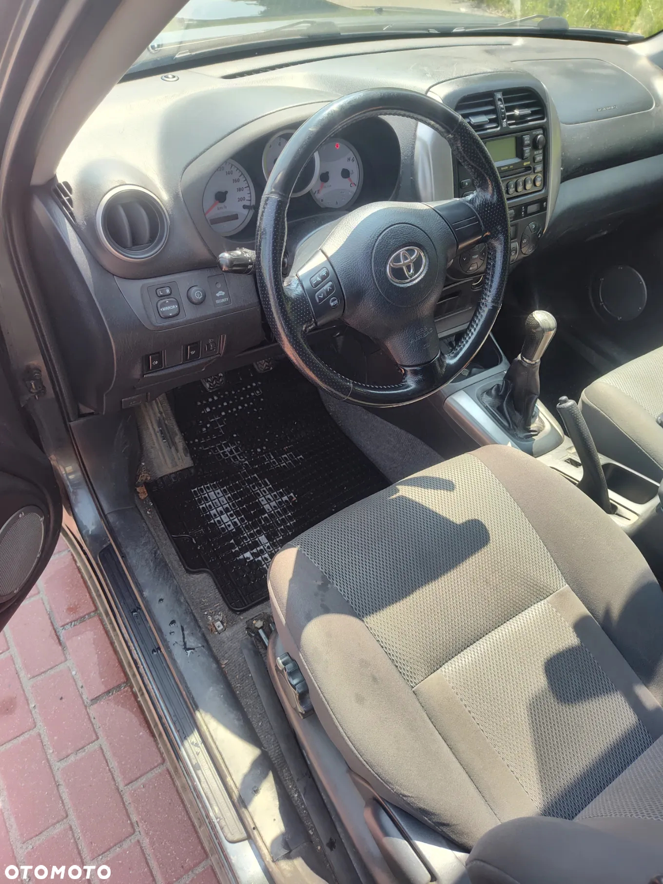 Toyota RAV4 - 13