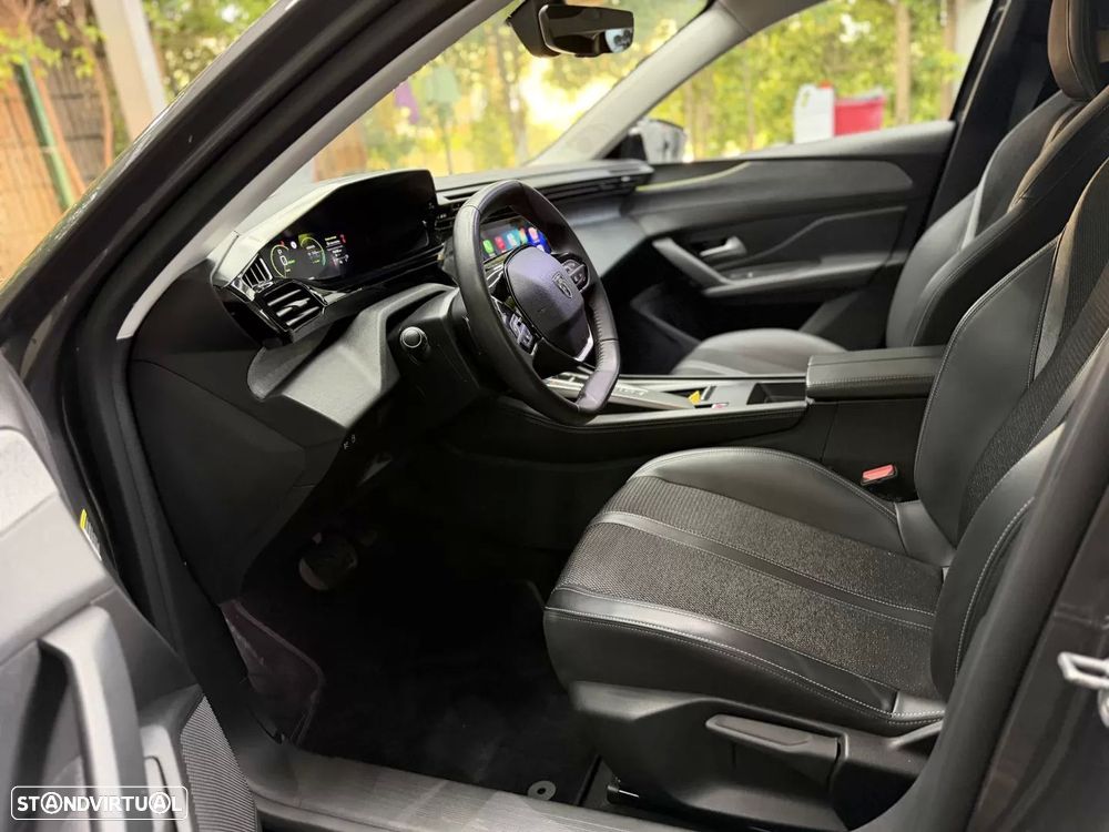 Peugeot 308 SW 1.6 Hybrid Allure e-EAT8 - 17