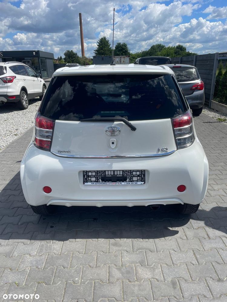 Toyota iQ 1.0 Multidrive + - 4