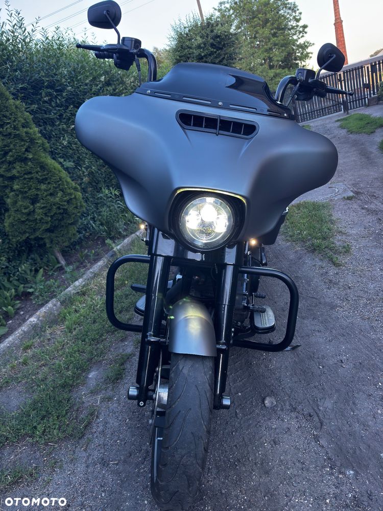 Harley-Davidson FLHXS Special - 13