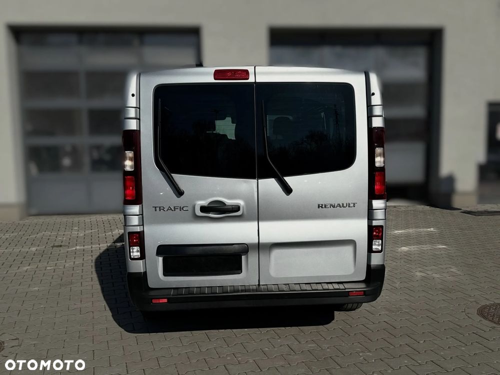 Renault Trafic 2.0 dCi - 7