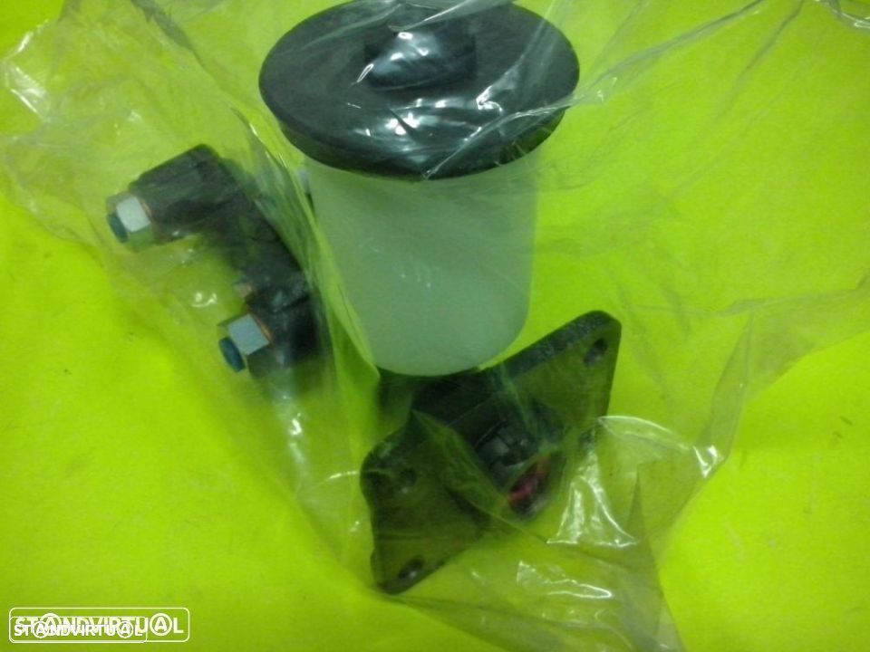 bomba central travões Toyota Hilux LN40 (nova) - 2