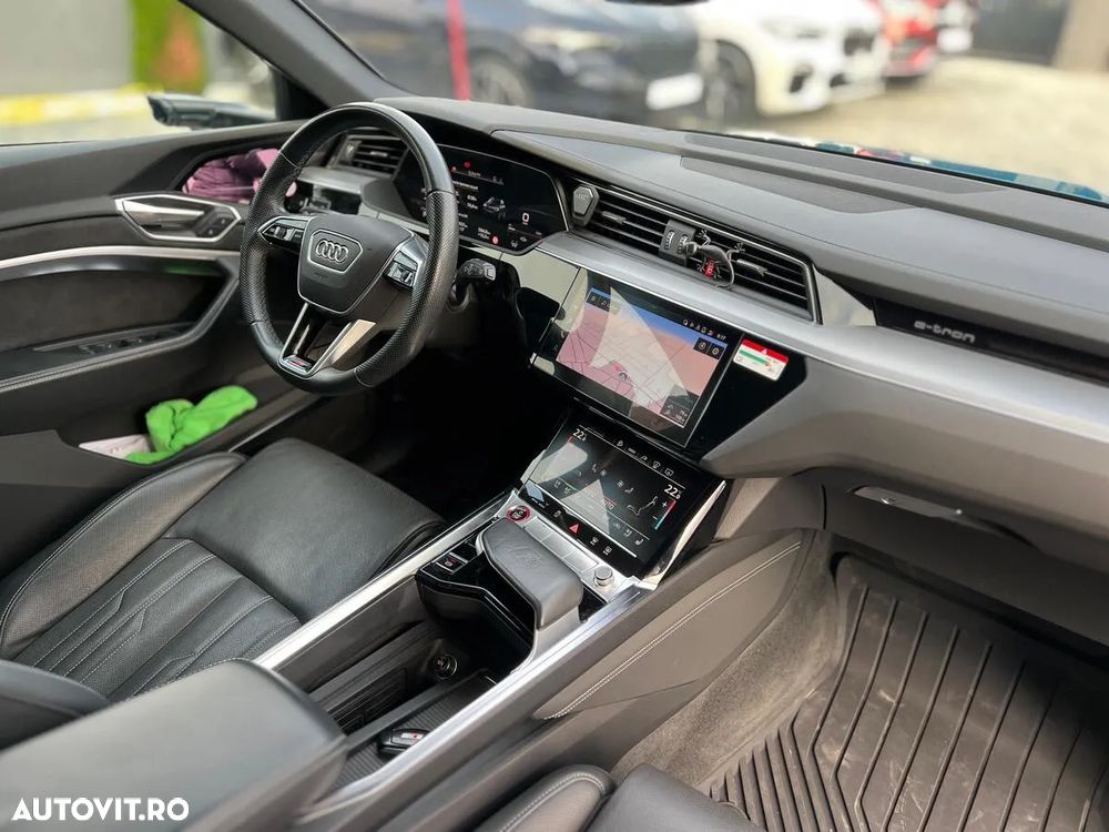 Audi e-tron quattro S - 26