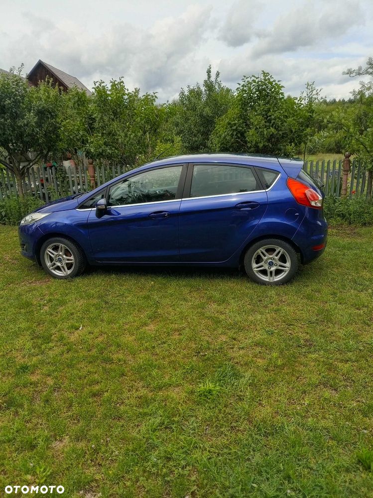 Ford Fiesta - 2