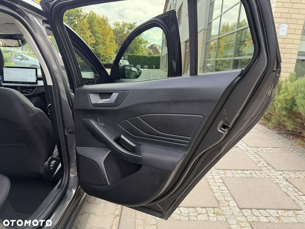 Ford Focus - 24