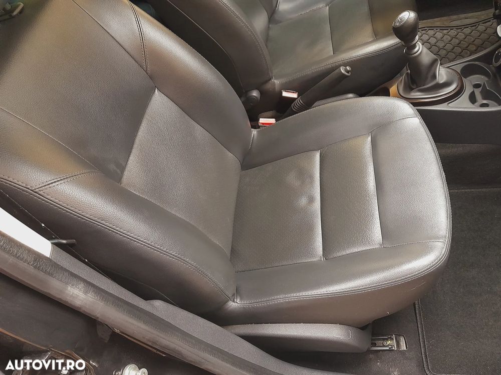 Dacia Duster 1.5 dCi 4x4 Prestige - 27